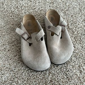 Birkenstock Boston taupe suede clogs